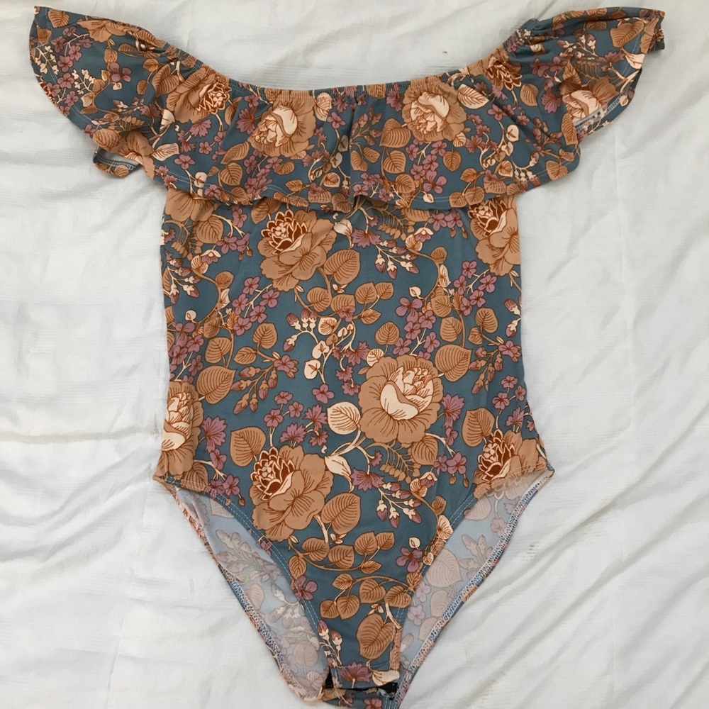 Super cute one piece!!